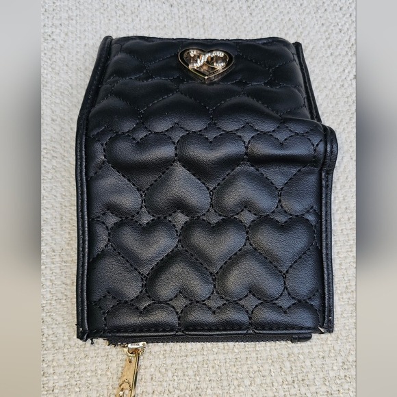 Juicy Couture Vegan Quilted Heart Bifold Wallet with removeable card case - Picture 10 of 15
